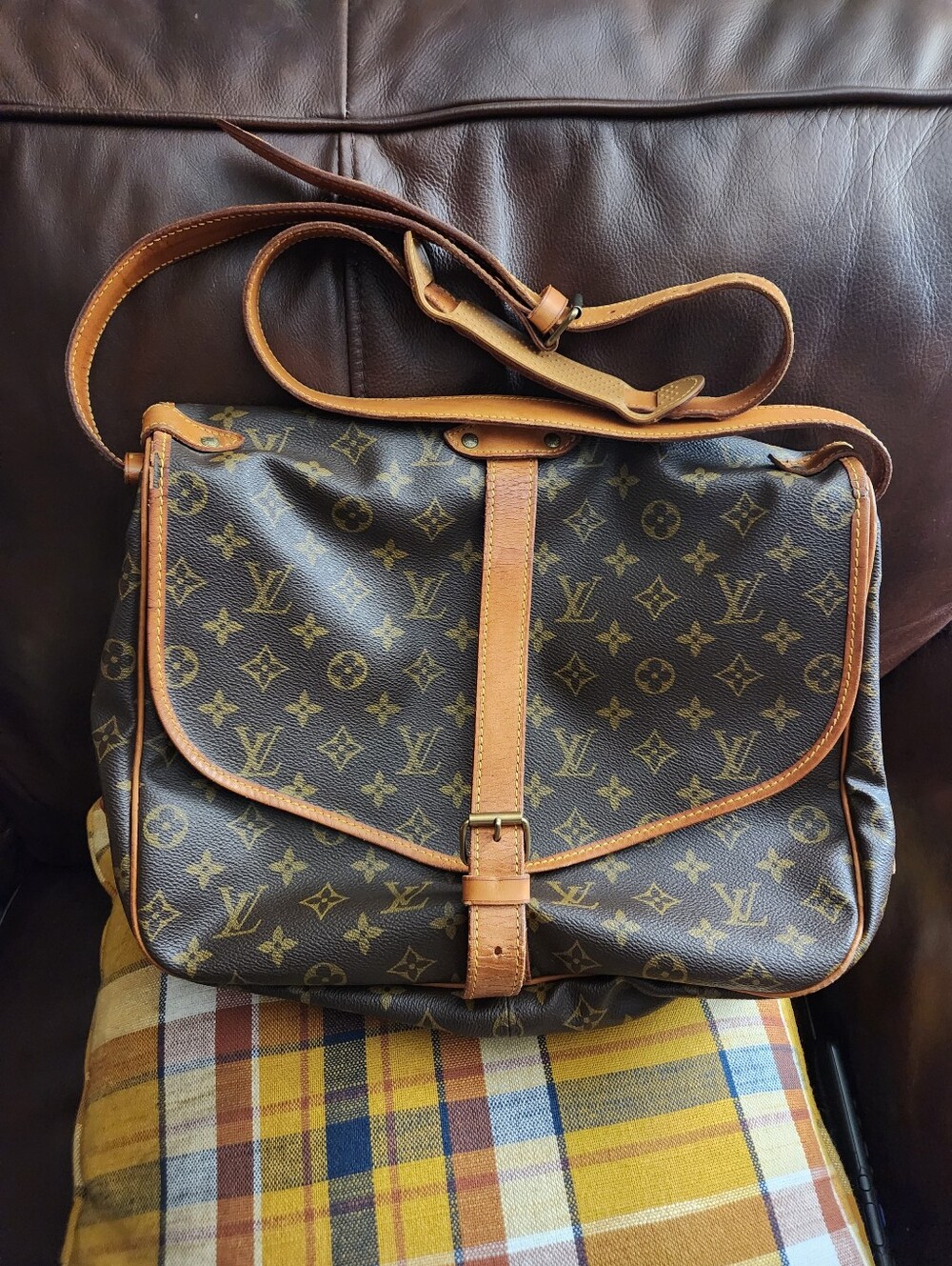 Vintage Louis Vuitton Saumur 35